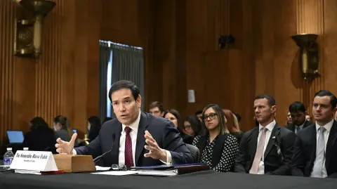 El secretario de Estado de EE. UU., Marco Rubio, testifica durante una audiencia del Comité de Relaciones Exteriores del Senado para examinar la política estadounidense hacia Venezuela en el Capitolio de Washington, D.C., el 28 de enero de 2026.