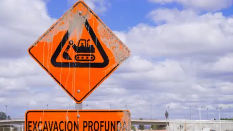 Trabajos de la Agencia de Trenes y Transporte Público Integrado (ATTRAPI).