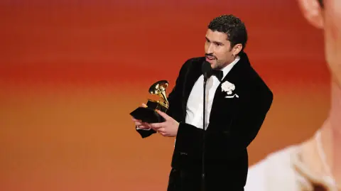 Bad Bunny llegó a la 68ª edición de los premios Grammy como uno de los favoritos.