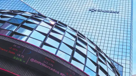 Descripción automática