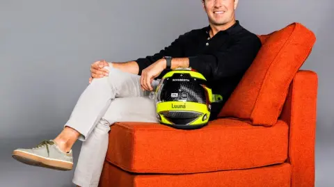 Checo Pérez, embajador global de Luuna