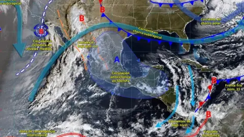 Además, se prevén heladas en zonas altas durante la madrugada y temperaturas calurosas en estados del Pacífico sur.

Para más información del tema, visita: https://www.eleconomista.com.mx/politica/clima-domingo-mexico-lluvias-fuertes-frio-rachas-intensas-viento-estados-20260207-798857.html

¡Síguenos en nuestras redes sociales para mantenerte informado!

Twitter: https://twitter.com/eleconomista 
Facebook: https://www.facebook.com/ElEconomista.mx
Instagram: https://www.instagram.com/eleconomistamx
LinkedIn: https://www.linkedin.com/company/el-economista/
T

#ElEconomista #EETV #Clima #ClimaCDMX #ClimaHoy