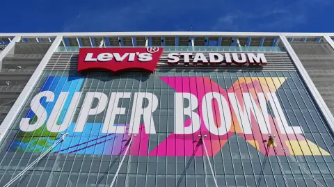 Una vista general del estadio antes del partido entre los New England Patriots y los Seattle Seahawks en el Super Bowl LX en el Levi's Stadium.