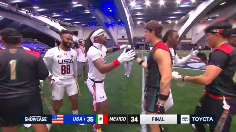 Partido de flag football.