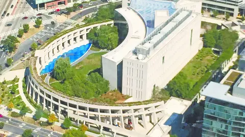 Descripción automática