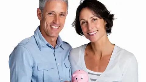 Con la Continuación Voluntaria en el Régimen Obligatorio del IMSS, también conocida como Modalidad 40, puedes duplicar tu pensión; sin embargo, los beneficios no son iguales para todos, incluso las bondades que pueden obtener algunas personas son nulas o limitadas.

Para más información del tema, visita: https://www.eleconomista.com.mx/finanzaspersonales/modalidad-40-imss-le-conviene-cuanto-cuesta-mejora-mi-pension-pago-20260210-799087.html

¡Síguenos en nuestras redes sociales para mantenerte informado!

Twitter: https://twitter.com/eleconomista 
Facebook: https://www.facebook.com/ElEconomista.mx
Instagram: https://www.instagram.com/eleconomistamx
LinkedIn: https://www.linkedin.com/company/el-economista/

#ElEconomista #EETV