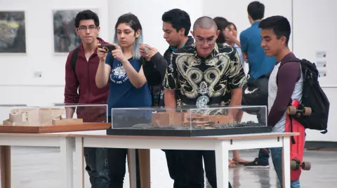 El 40.7% de las y los encuestados señala que, desde su perspectiva, son ausentes o escasos los mecanismos de difusión cultural por vías digitales que son de su interés