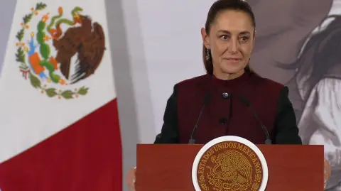 La presidenta de México, Claudia Sheinbaum, afirmó este miércoles que hay conversaciones para iniciar un proceso de diálogo entre Estados Unidos y Cuba.

Para más información del tema, visita: 
https://www.eleconomista.com.mx/politica/sheinbaum-confirma-platicas-iniciar-dialogo-eu-cuba-20260218-800459.html

¡Síguenos en nuestras redes sociales para mantenerte informado!

Twitter: https://twitter.com/eleconomista 
Facebook: https://www.facebook.com/ElEconomista.mx
Instagram: https://www.instagram.com/eleconomistamx
LinkedIn: https://www.linkedin.com/company/el-economista/

#ElEconomista #Cuba