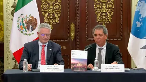 Mathias Cormann, secretario general de la OCDE, y Édgar Amador Zamora, secretario de Hacienda.