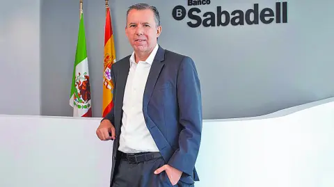 El capítulo de la OPA de BBVA por Sabadell ya es historia, señaló el directivo.