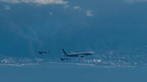 Aeronaves militares de EU sobrevuelan espacio aéreo de Venezuela.