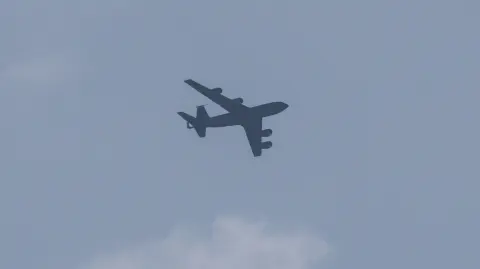 Un avión de reabastecimiento de la Fuerza Aérea de EU.