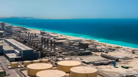Países del golfo Pérsico como Emiratos Árabes Unidos, Arabia Saudí y Catar dependen en gran medida de la desalación para obtener recursos hídricos.