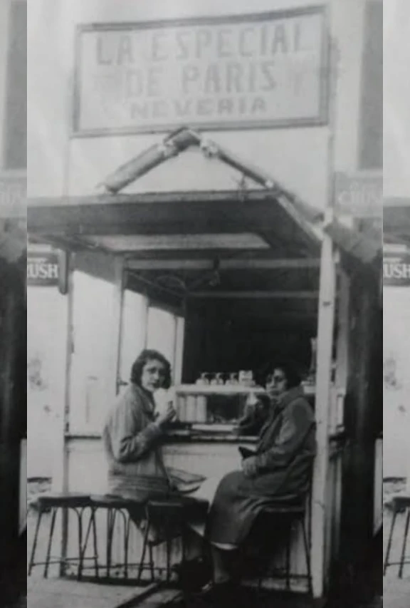 De peón a creador de una de las heladerías más antiguas de la Ciudad de México. Domingo Lozada Torres llegó desde San Miguel Atlautla, estado de México.