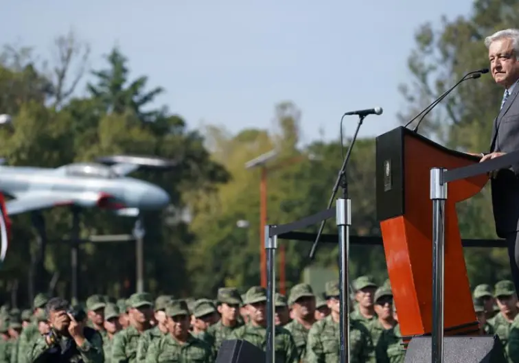 AMLO pidió apoyo del Ejército y Marina para crear la Guardia Nacional