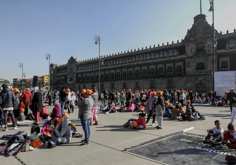 Transportistas bloquean accesos a la CDMX