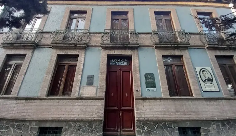 main image