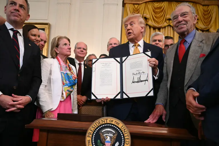 El presidente de Estados Unidos, Donald Trump, firmó este miércoles la "Ley alto al fentanilo".