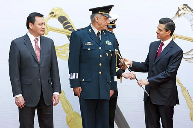 Fuerzas Armadas ratifican lealtad a Peña y a México
