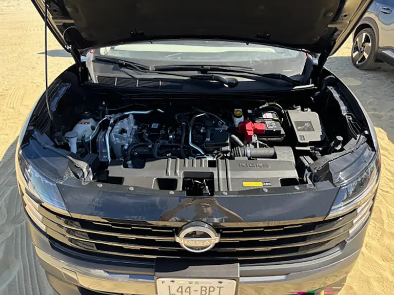 El motor MR20 ofrece un aumento de 24 caballos de fuerza y 30 lb-pie adicionales a la generación pasada. La transmisión también fue mejorada con cambios como los componentes de baja fricción o el nuevo sistema de embrague multifase de 3 vías.