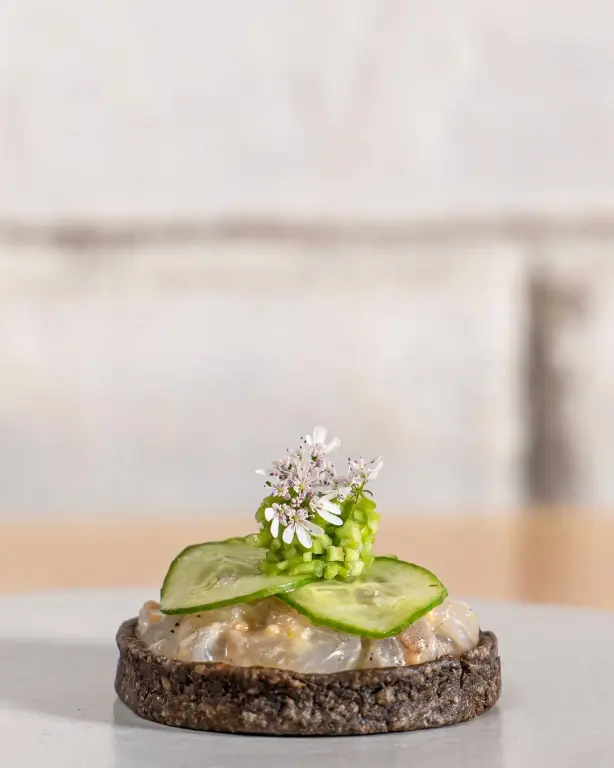 Amuse del mes. Sope de camarón ahumado. Lunario.