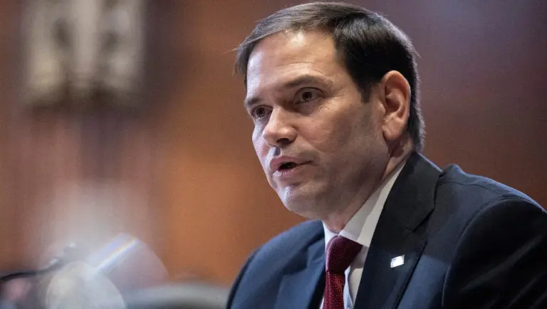 La presidenta Claudia Sheinbaum consideró este jueves una "buena noticia" la postura del próximo jefe de la diplomacia estadounidense, Marco Rubio, quien abogó por la cooperación con el gobierno de México para combatir el narcotráfico.

Para más información del tema, visita: https://www.eleconomista.com.mx/politica/sheinbaum-ve-buenos-ojos-postura-marco-rubio-cooperar-mexico-combatir-carteles-20250116-742242.html

¡Síguenos en nuestras redes sociales para mantenerte informado!

Twitter: https://twitter.com/eleconomista 
Facebook: https://www.facebook.com/ElEconomista.mx
Instagram: https://www.instagram.com/eleconomistamx
LinkedIn: https://www.linkedin.com/company/el-economista/

#ElEconomista #EETV