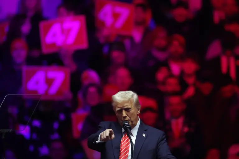 Donald Trump asistió a un mitin en el estadio Capital One Arena de Washington.