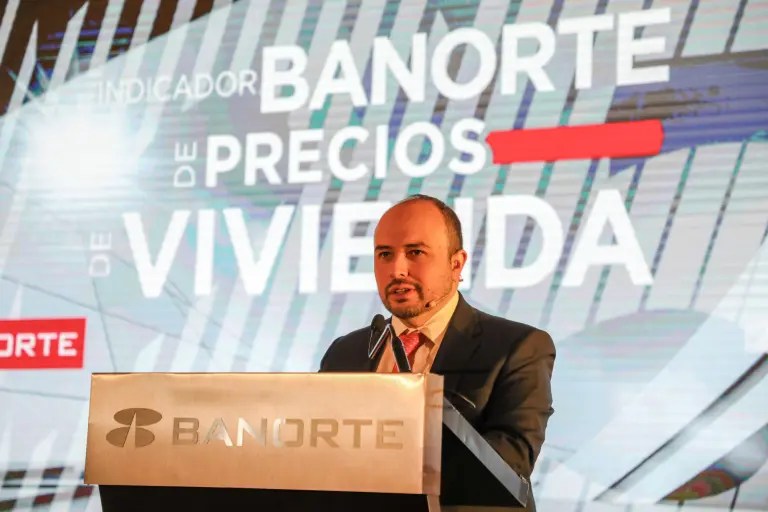 Alejandro Padilla, economista en jefe de Banorte, durante la presentación del indicador de precios de la vivienda