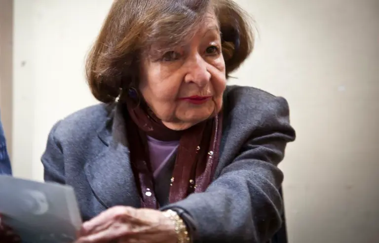Amparo Dávila.