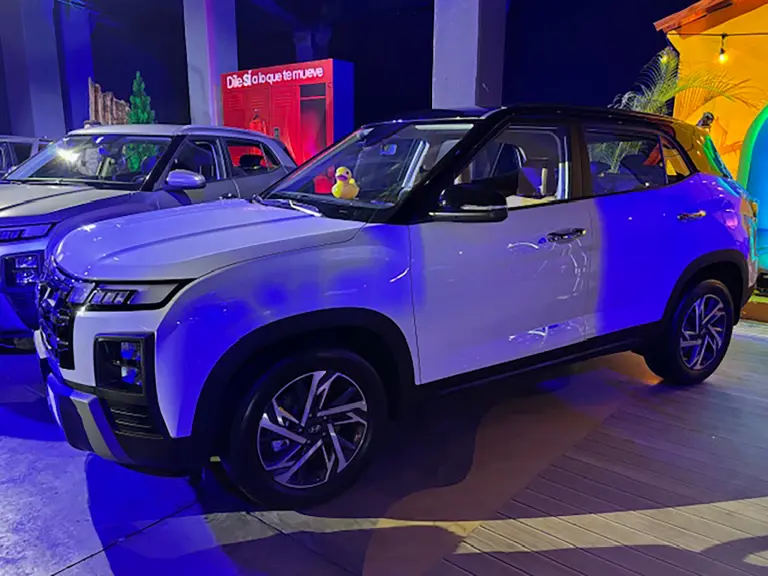 La electrónica le permite ofrecer los modos de manejo Eco, Normal, Sport y Smart. El motor turbocargado llama la atención por su elevado torque.