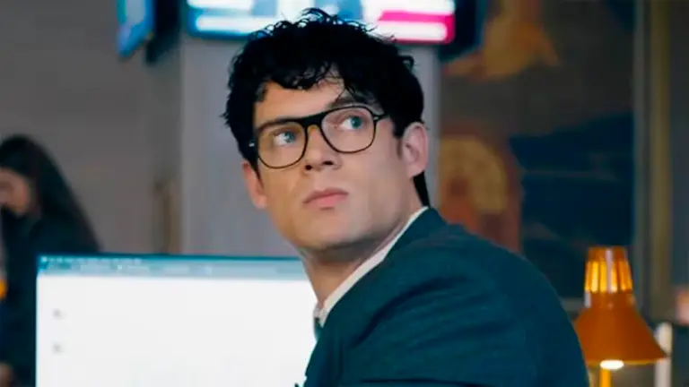 Tal vez no todos podamos ser Superman, pero sí podemos ser Clark Kent.