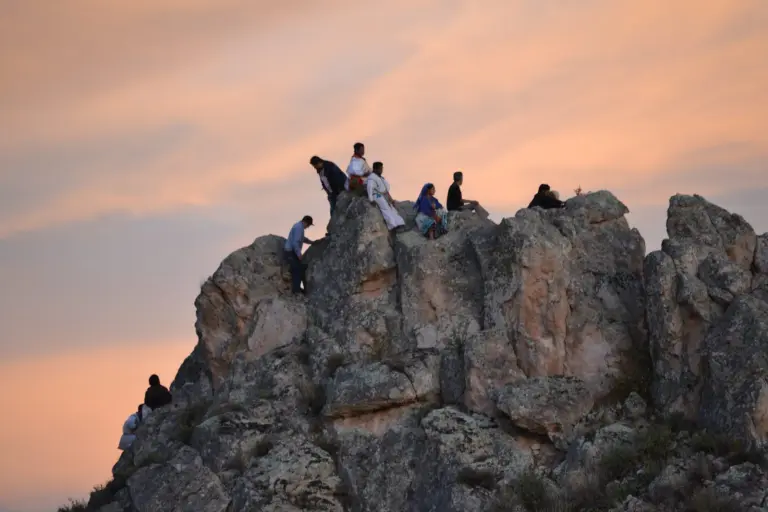 La ruta se encuentra entre el océano Pacífico y la Sierra Madre Occidental.