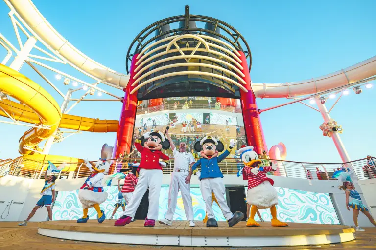 Disney 2025 sorprende con nuevas atracciones y desfiles