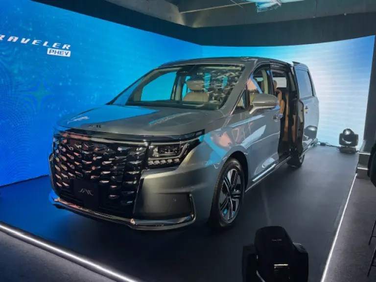 Ambos modelos incorporan asistencias ADAS como Control crucero adaptativo, Freno autonónomo de emergencia o Alerta de colisión frontal. Es JAC 6 PHEV acelera de 0 a 100 km/h en 7.3 segundos. Foto EE: Marcos Martínez