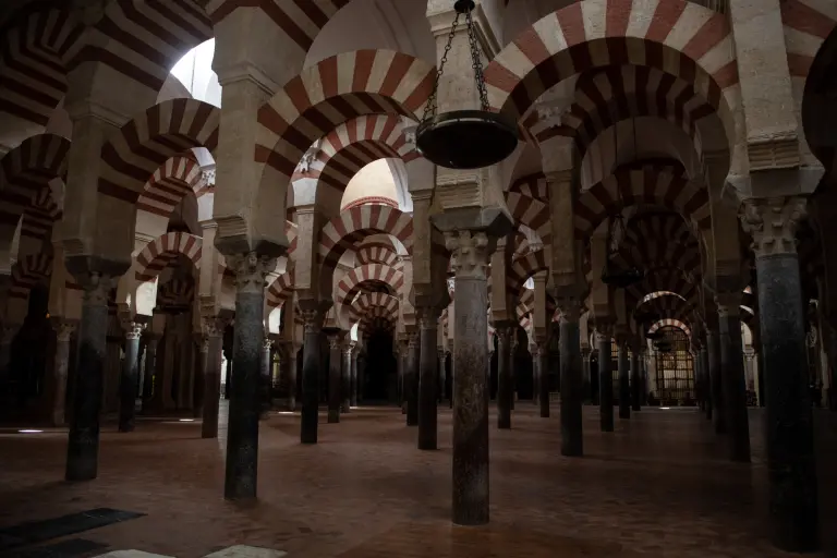 Arcos de herradura de la histórica.