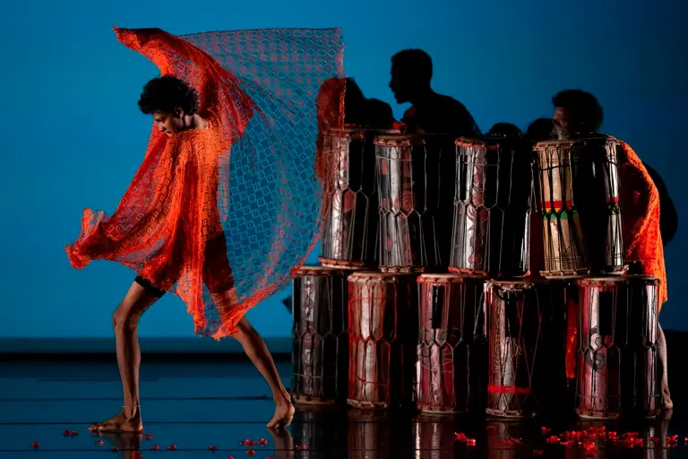 Danzas negras; reflexiones afroindígenas.