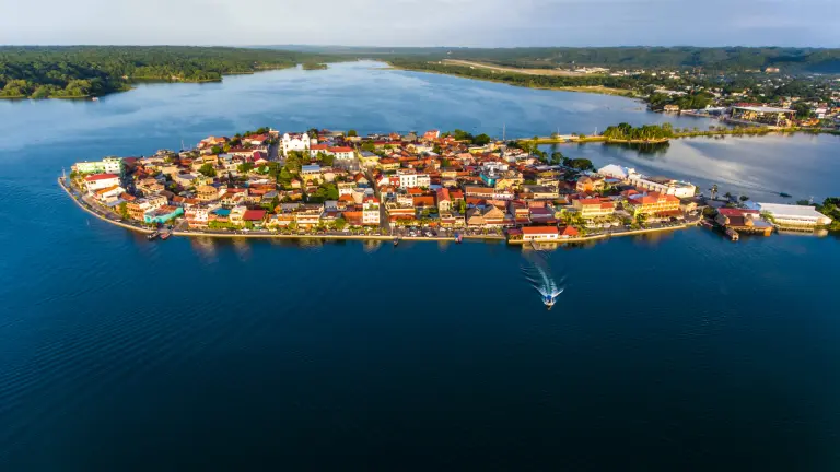La Isla de Flores, Petén, Guatemala