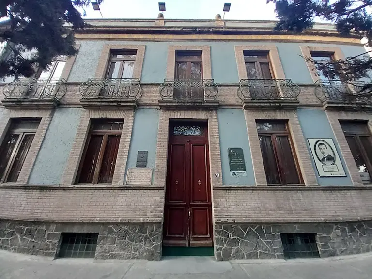 main image