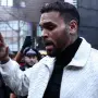 El cantante estadounidense Chris Brown llega al Tribunal de la Corona de Southwark en Londres el 28 de enero de 2026.