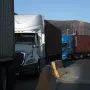 Transporte de carga en la frontera entre México y Estados Unidos.