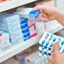 El mercado ilegal de medicamentos sigue creciendo en México debido a los altos precios de los fármacos regulados, alertó Gabriel Palacios Huerta, presidente de la Asociación Farmacéutica Mexicana, Sección Jalisco.

Para más información del tema, visita: https://www.eleconomista.com.mx/empresas/altos-precios-medicamentos-regulados-alientan-comprar-mercado-negro-expertos-20251009-780795.html

¡Síguenos en nuestras redes sociales para mantenerte informado!

Twitter: https://twitter.com/eleconomista
Facebook: https://www.facebook.com/ElEconomista.mx
Instagram: https://www.instagram.com/eleconomistamx
LinkedIn: https://www.linkedin.com/company/el-economista/

#ElEconomista #EETV