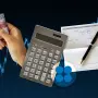 La autoridad fiscal tiene hasta 40 días para entregarte el saldo a favor que obtuviste; sin embargo, se comprometió a hacerlo en 4.5 días, en promedio, para las devoluciones automáticas.

Para más información del tema, visita: https://www.eleconomista.com.mx/finanzaspersonales/declaracion-anual-2026-guia-consultar-estatus-devolucion-impuestos-minutos-20260406-807394.html

Twitter: https://twitter.com/eleconomista 
Sitio web: https://www.eleconomista.com.mx/ 
Facebook: https://www.facebook.com/ElEconomista.mx 
Instagram: https://www.instagram.com/eleconomistamx 

#ElEconomista #EETV #FinanzasPersonales