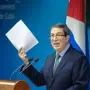 El canciller de Cuba, Bruno Rodríguez, acusó el jueves al gobierno de Estados Unidos de presionar y "extorsionar" a países de la región para que cancelen sus acuerdos de cooperación médica con La Habana, en una práctica que busca "asfixiar" la economía de la isla. 

¡Síguenos en nuestras redes sociales para mantenerte informado!