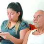 Mujeres destinan gran parte de su tiempo al cuidado de personas enfermas y adultos mayores en México.