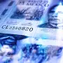 El peso recuperó terreno levemente ante una corrección en los precios del petróleo, en un mercado cauteloso por el recrudecimiento de la guerra en Oriente Medio.